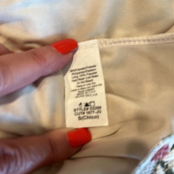 Just Me floral print summer dress… with lace and crochet middle. - Picture 7 of 7